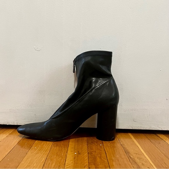 Zara Woman black leather ankle boots with heel - Picture 3 of 4